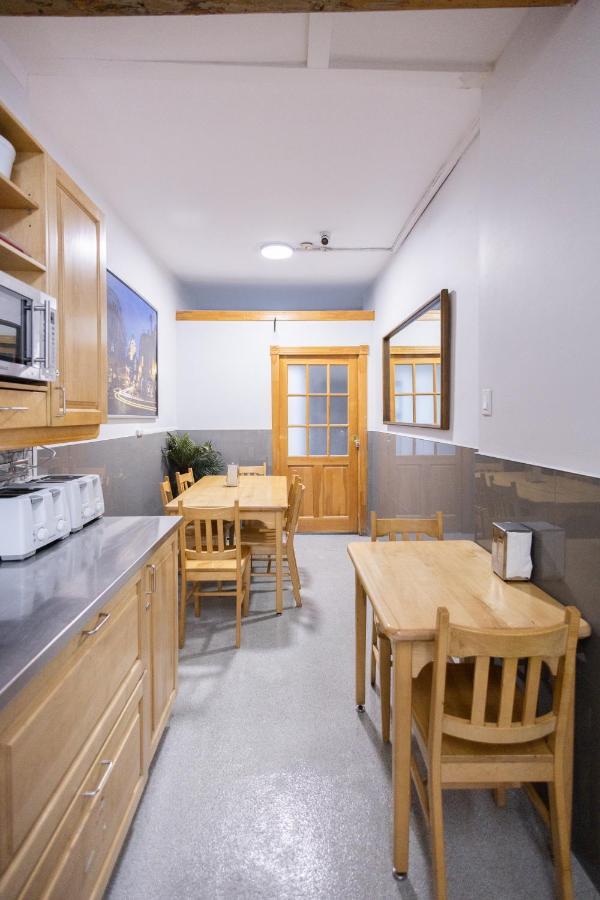 Auberge De La Paix 퀘벡 외부 사진